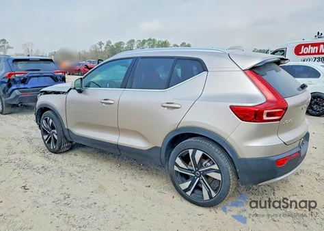2023 Volvo Xc40 Ultimate z USA, uszkodzony, nr VIN YV4L12UA5P2054382